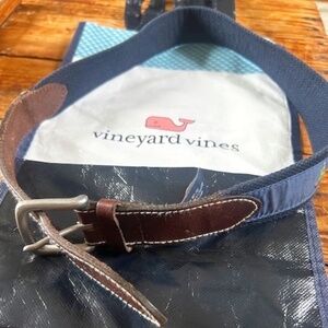 Vineyard vines belt + bag